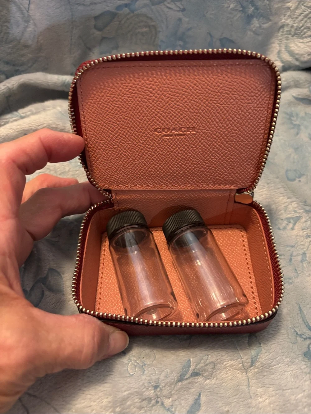 Coach compact zip